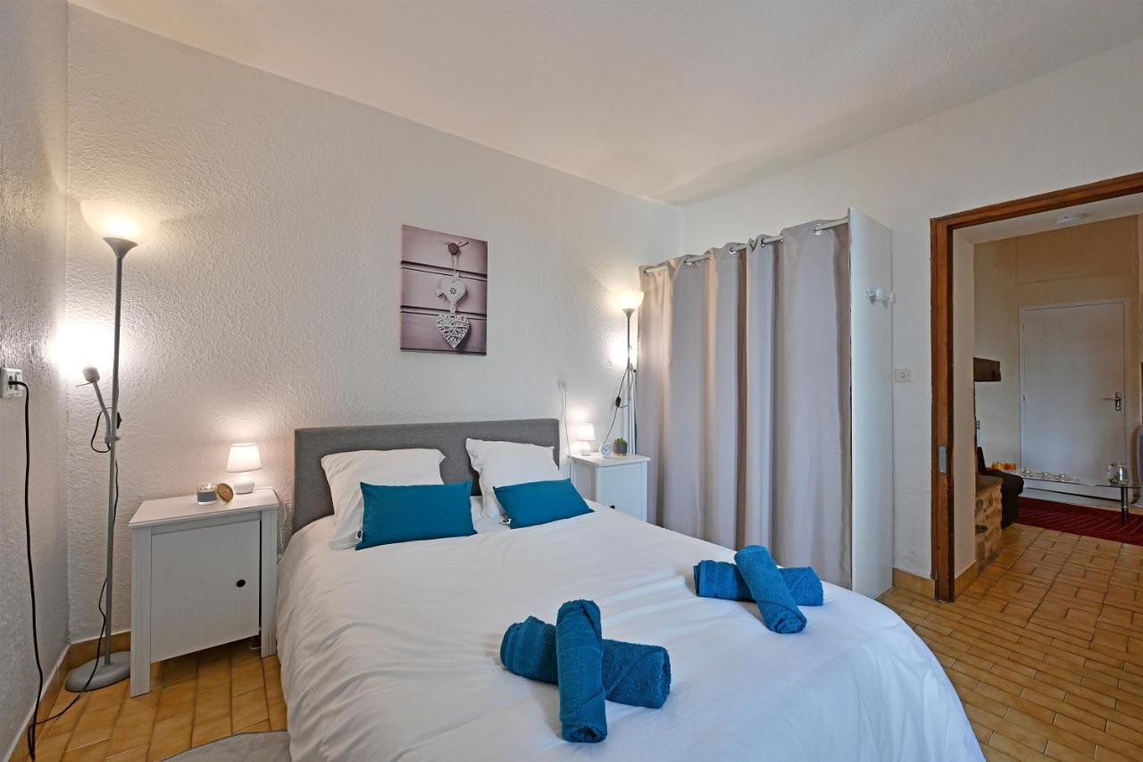 Appartement Au Calme En Plein Centre-Ville Nîmes Exteriör bild