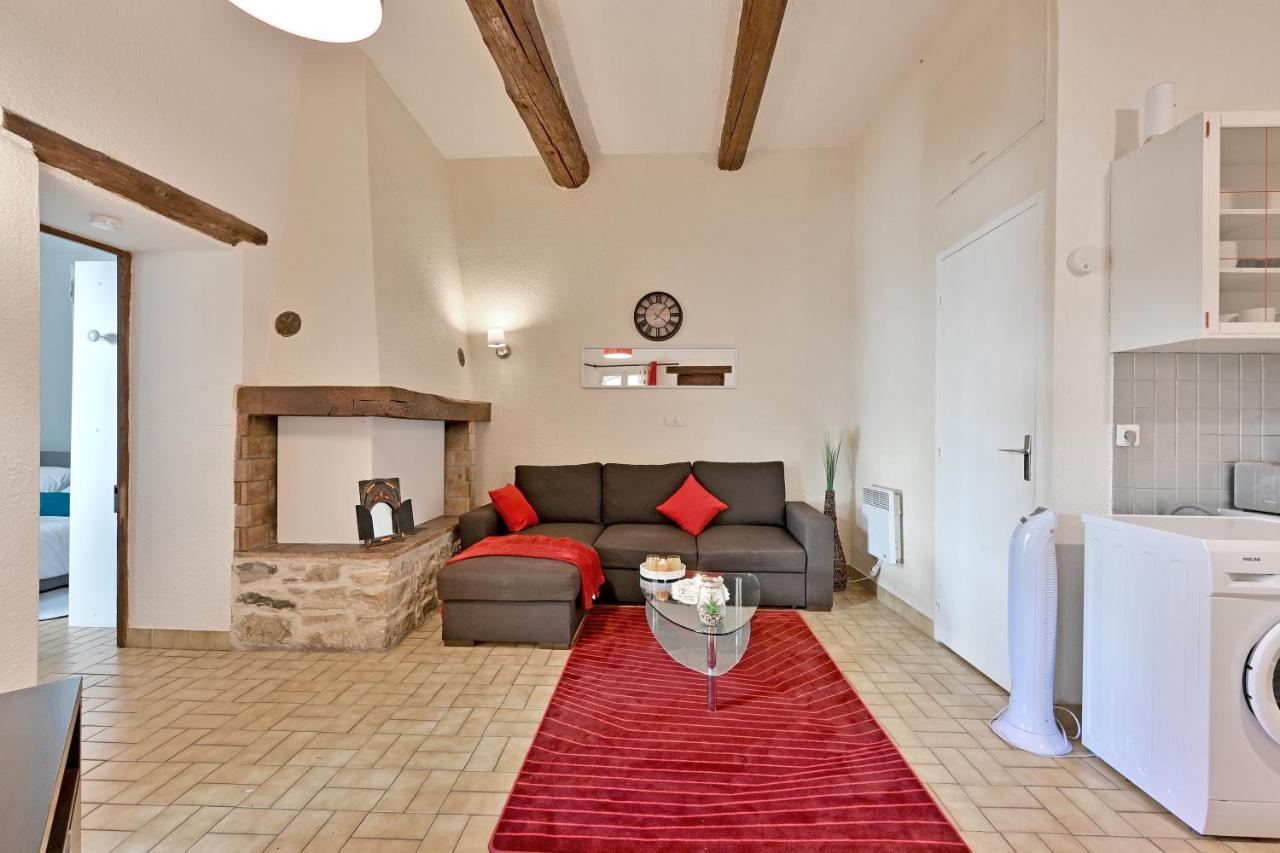 Appartement Au Calme En Plein Centre-Ville Nîmes Exteriör bild